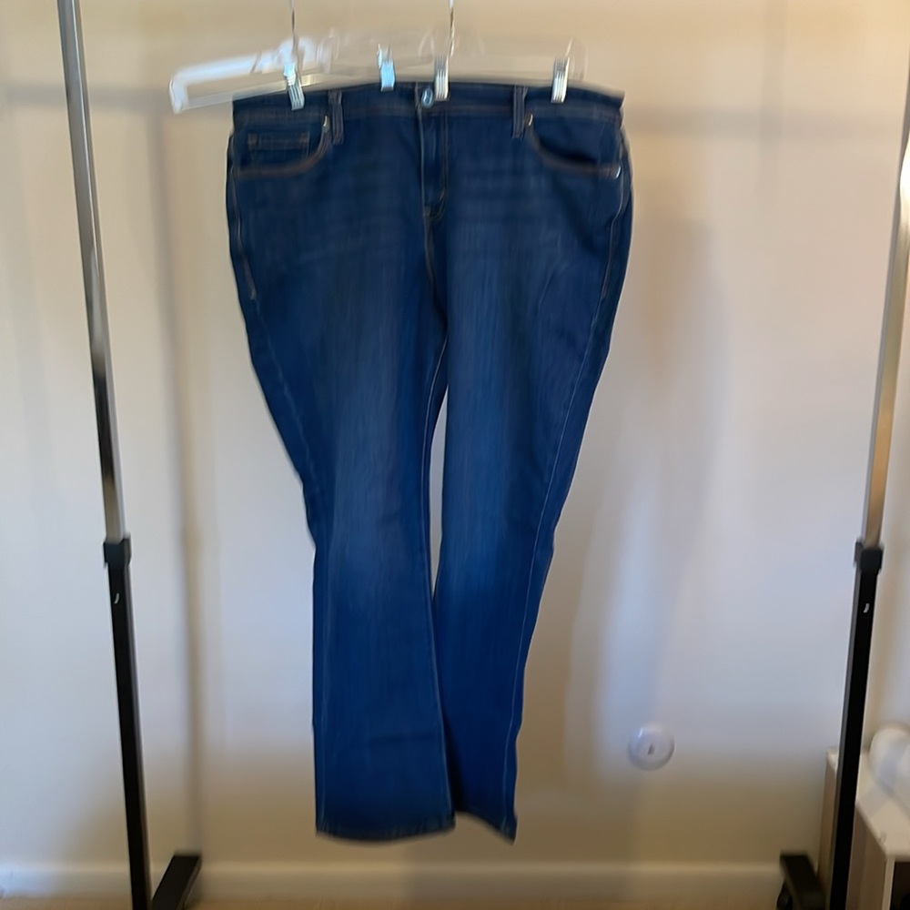 Levi’s Plus Size Straight Jeans. Blue. Size 22W. EUC.